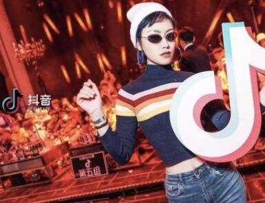 抖音连续换装视频怎么拍摄?