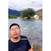 你这背景太假了是什么梗-你这背景太假了梗出处