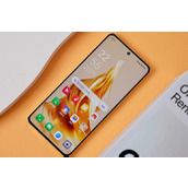 opporeno9是曲屏还是直屏