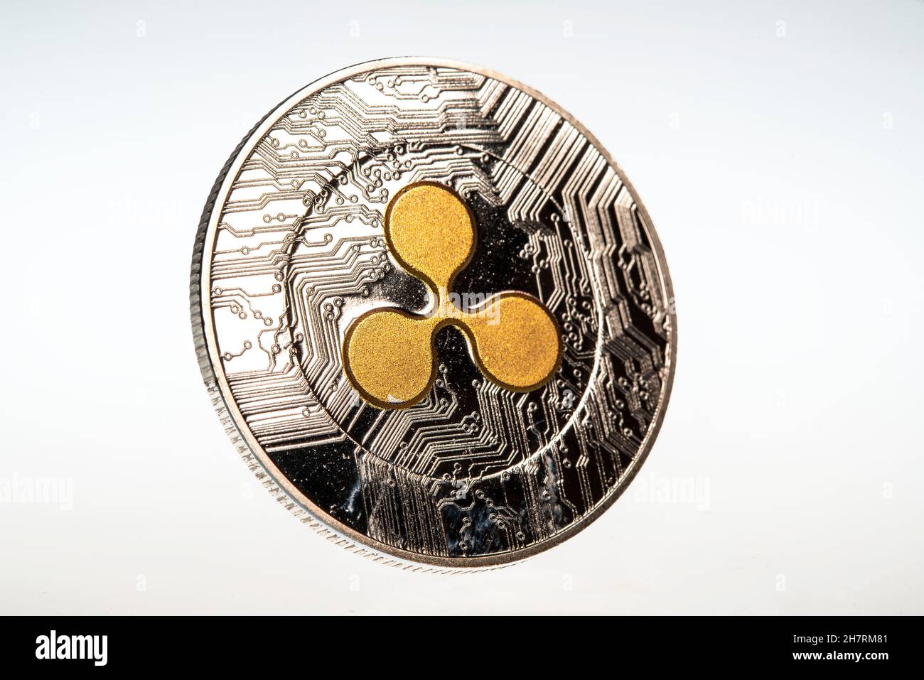 XRP瞄准2.60美元价位 价格走势暗示即将突破关键阻力位
