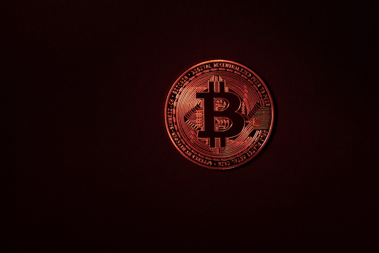 专家警告比特币在冲击新历史高点之际正设下流动性陷阱