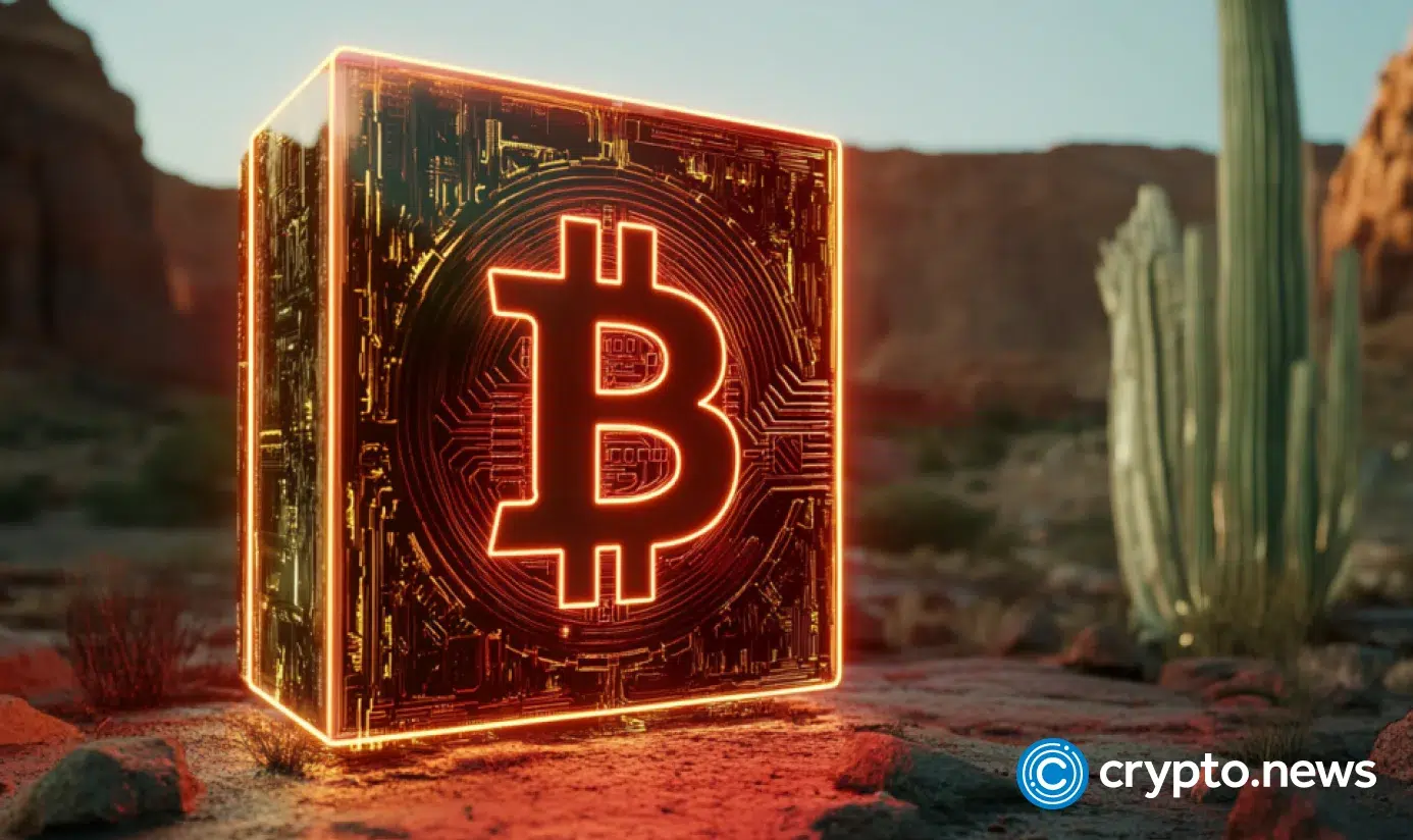 BTC在销售压力下仍维持在10万美元，企业购买可能引发上涨