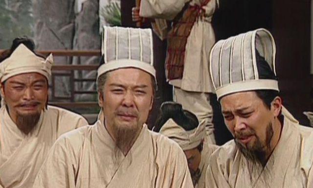 《智勇双全，诸葛亮鲁肃出装思路攻略》（英雄联盟中，如何正确选择和搭配诸葛亮鲁肃的装备？）-第3张图片-