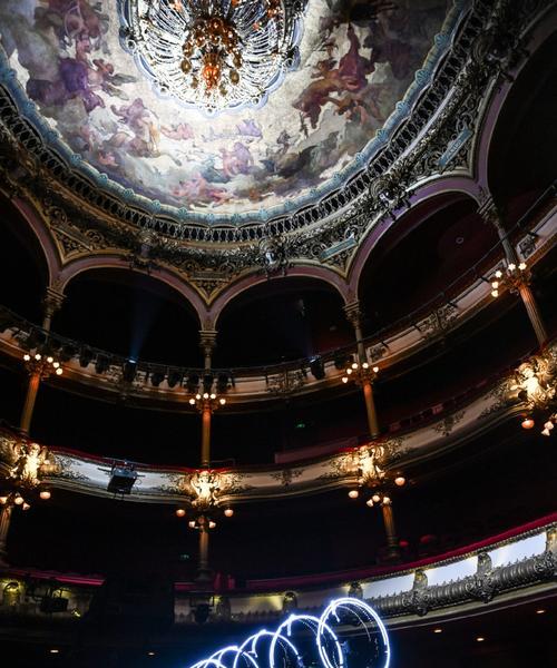 揭秘里昂灯光节的魅力与奇观（欣赏里昂灯光节璀璨夜景，沉浸在光与影的童话世界中）-第1张图片-