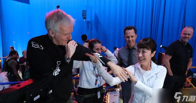 票房86.8亿亏损4亿，詹姆斯卡梅隆跌落神坛，《阿凡达4》不会再有